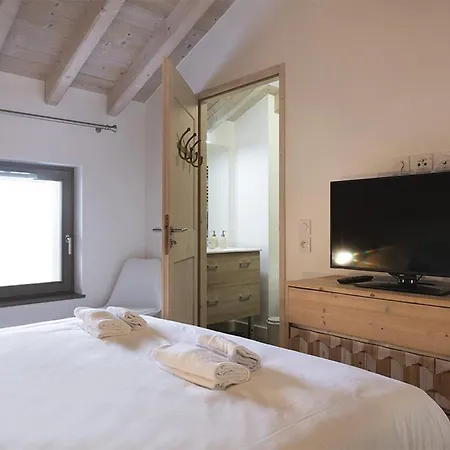 Terresens - Le Hameau De Barthelemy La Rosiere (Savoie)