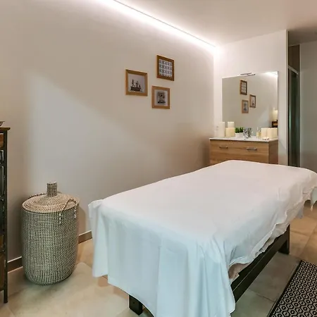 Aparthotel Terresens - Le Hameau De Barthelemy La Rosiere (Savoie)